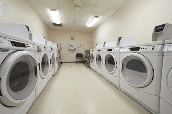 Laundry Facilities | Sencit Towne House Apartments